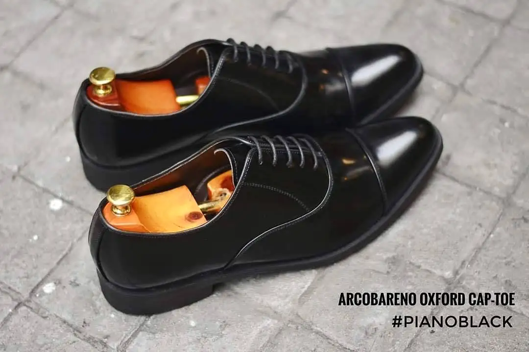 502-1 Oxford PianoBlack x Black Soles