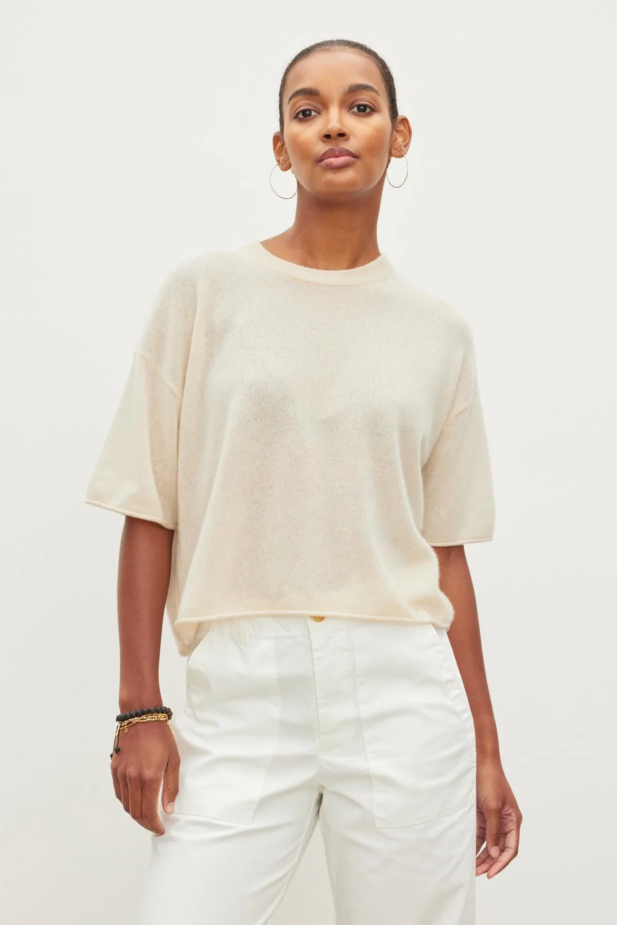 BLAKE CASHMERE CREW NECK SWEATER IN CHAMPAGNE