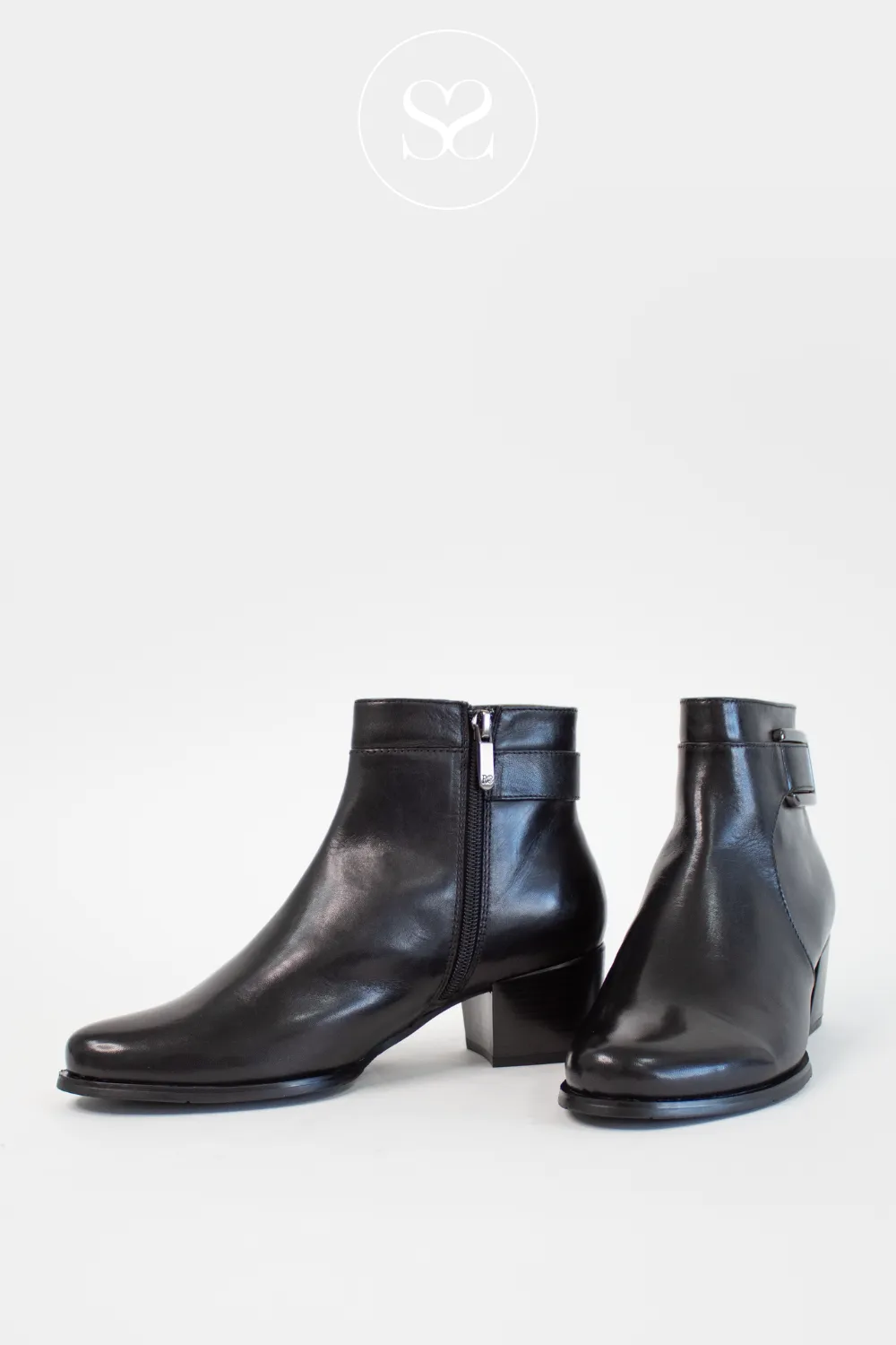 REGARDE LE CIEL JOLENE-27 BLACK BLOCK HEEL ANKLE BOOTS