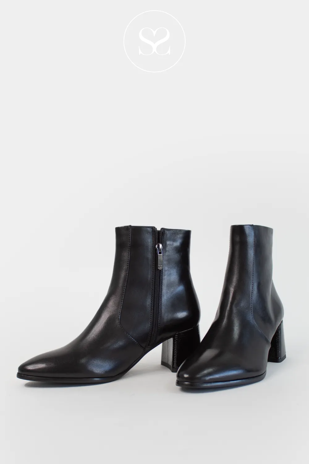 REGARDE LE CIEL MILLIE-01 BLACK LEATHER BLOCK HEEL ANKLE BOOTS