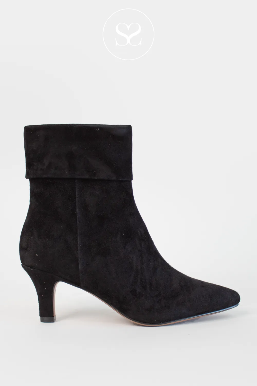 REGARDE LE CIEL NITA-01 BLACK SUEDE POINTED TOE ANKLE BOOTS