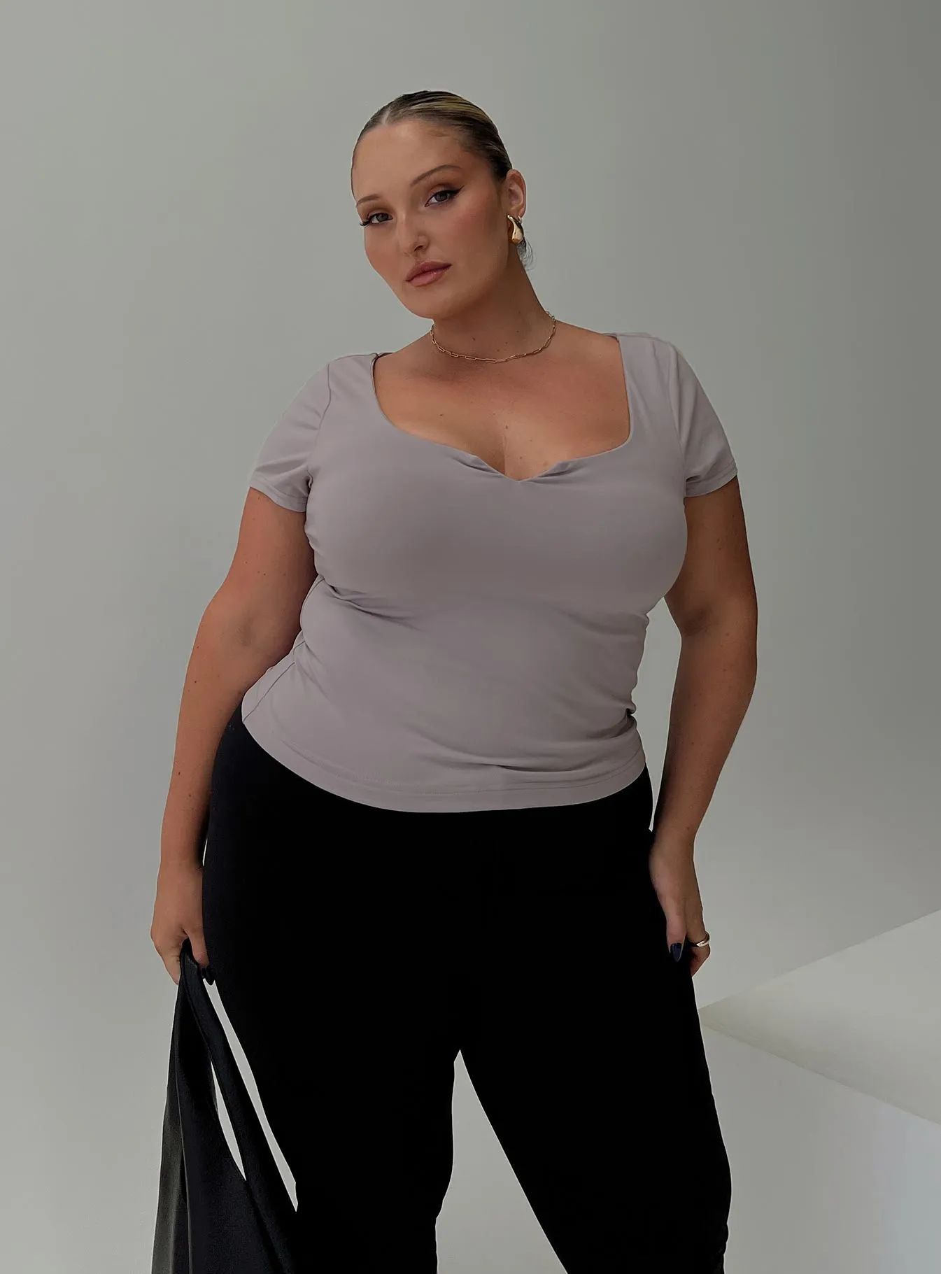 Serenie Top Grey Curve